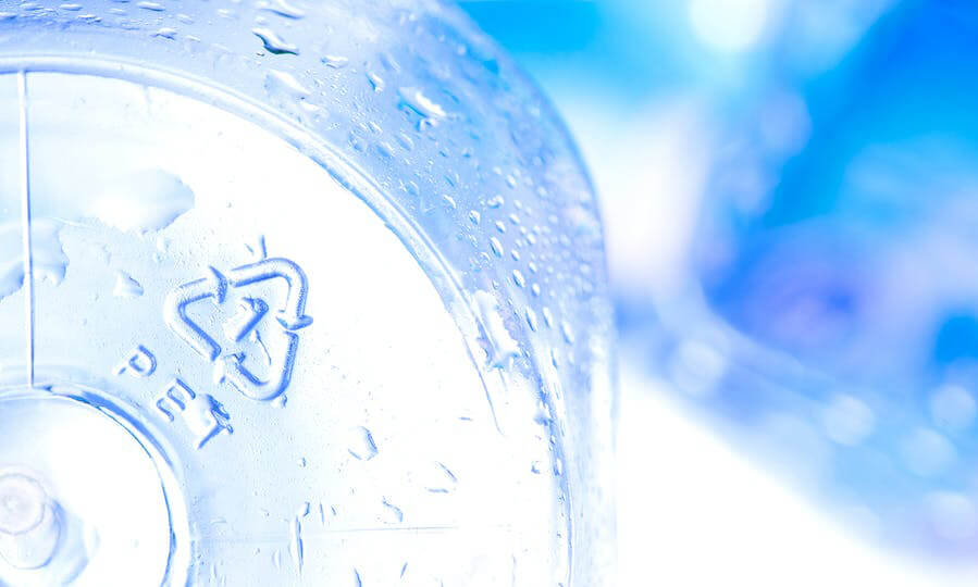 Ist es sicher, PET-Plastikflaschen wiederzuverwenden?